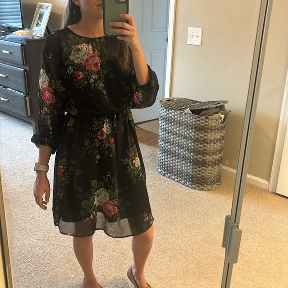 Gauzy navy floral petite LOFT dress with tie-waist - Picture 3 of 6